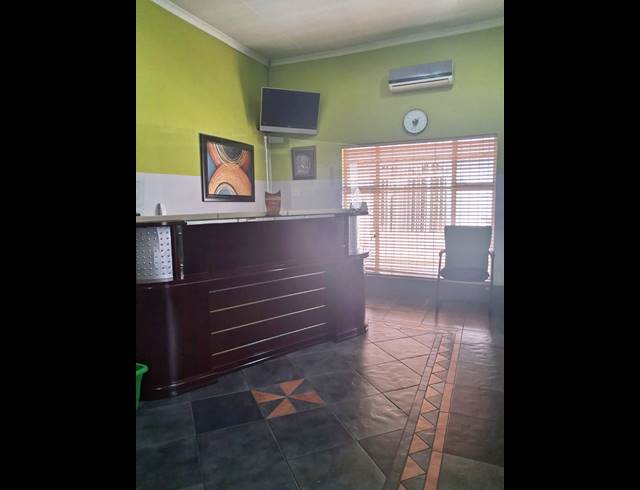 363M² OFFICE FOR SALE IN VEREENIGING CENTRAL